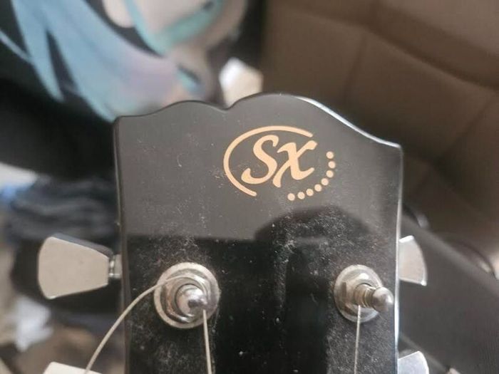 2 Guitars & Amp
