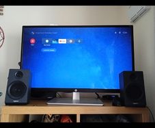 32 inch monitor