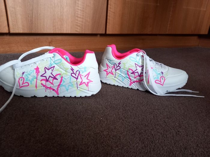 Skechers air cooled memory foam