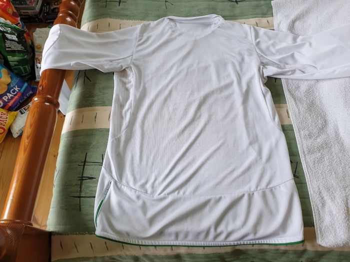 Ireland Football Long Sleeve Away Jersey 2006 to 2007 Small Adult Umbro
