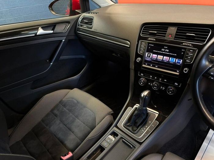 Volkswagen Golf 1.4tsi H/line Auto