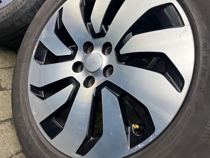 Land Range Rover Discovery 5 Aero 20" genuine wheels with tyres