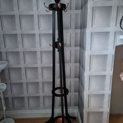 coat hanger stand