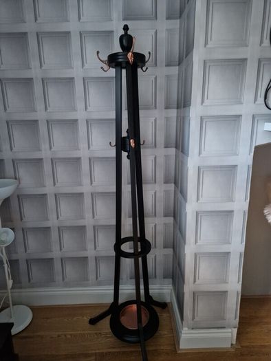 coat hanger stand