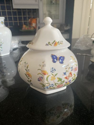 Aynsley cottage Garden  canister