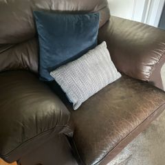 Brown leather 3 seater and 2 armchairs