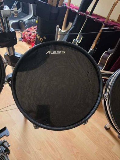 Alesis DM10 Studio Electronic Drum Kit
