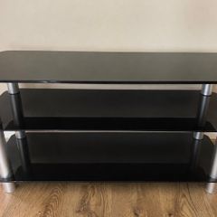 tv glass stand. 10 euro if collected today
