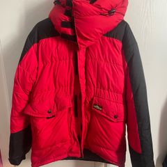High altitude climbing jacket