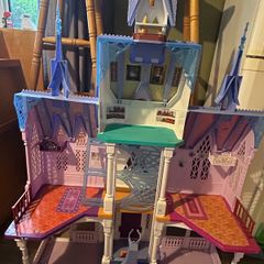 Frozen dollhouse and furniture