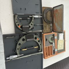 Bundle of Outside Micrometers.Mitutoyo & Vintage Micrometers.Engineering Measuring Tools