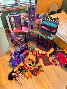 Monster High School