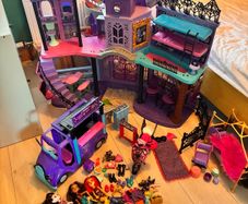 Monster High School
