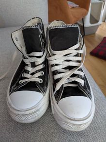 Black Converse, size 5.5