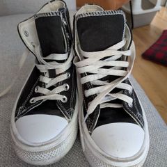 Black Converse, size 5.5