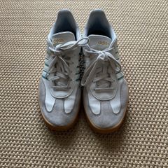 Adidas White Barreda Sneakers size 9 - Like new