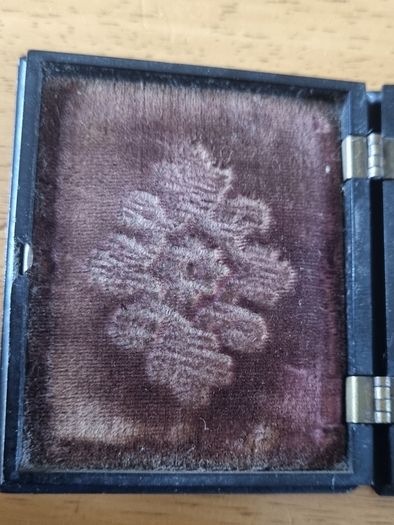 19thC Gutta percha travel photo frame