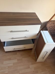 Chest of drawers & nightstand