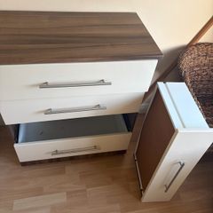 Chest of drawers & nightstand