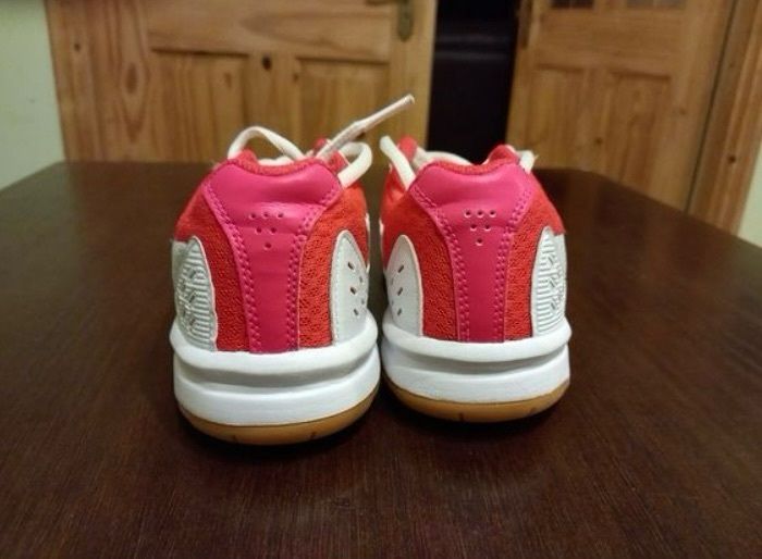 ASICS Upcourt UK Size 2.5