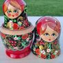 A set of five hand-painted, traditional Russian dolls Image 4
