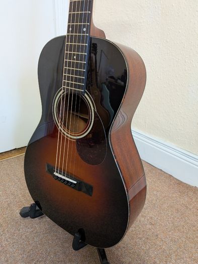 Eastman E1P-DLX-SB Deluxe Parlor Guitar