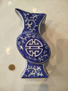 Chinese blue and white porcelain vase