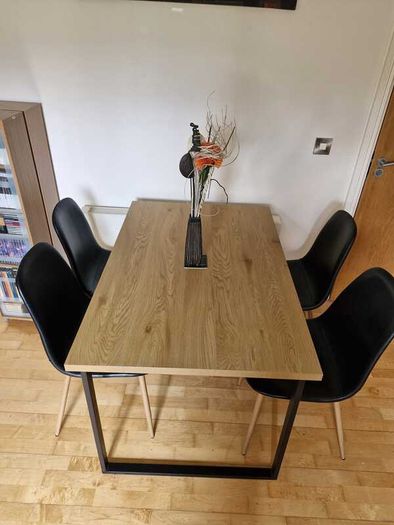Modern Dining Table and Chair Set. Like New