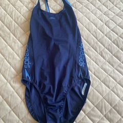 Speedo swimsuit size 40