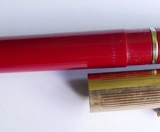 Vintage Sheaffer's  Canadian Gold Cap Cartridge Fill Pen