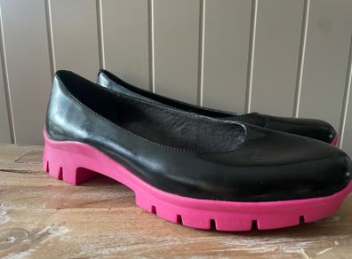 womens shoes Camper black leather pink sole size 6