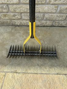 Garden thatch / scarifying rake