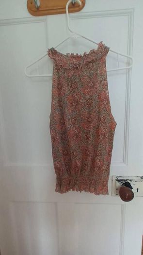 Womans Guess top