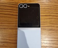 Samsung Z Flip 6