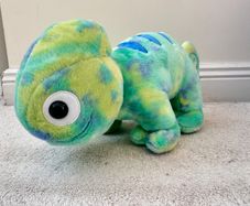 Build A Bear Workshop Tie-Dye Chameleon Plush approx. 35 cm. Lenth Used Please see photos