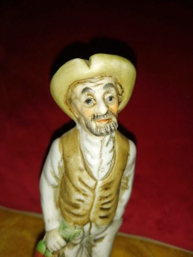 Old man farmer