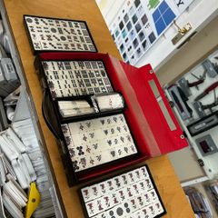 Mahjong set, Vintage Japanese  Riichi Mah-Jong full kit in case