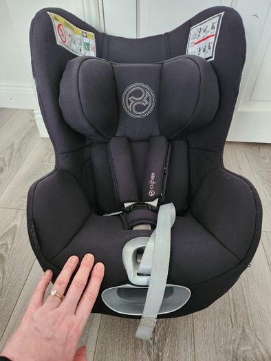 Cybex Z-Line Rotating car seat bundle (Birth to 4 years)