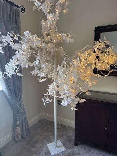 Light up tree