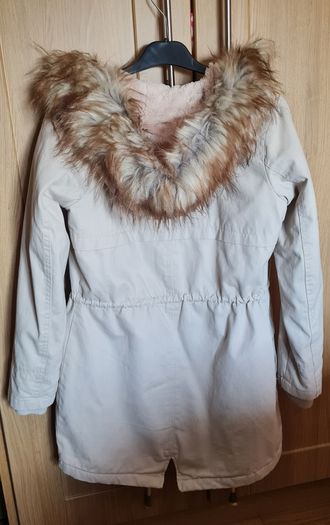 Cream Winter Coat Fur Lined SIZE 6