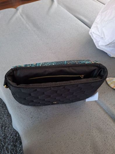 Women's handbags