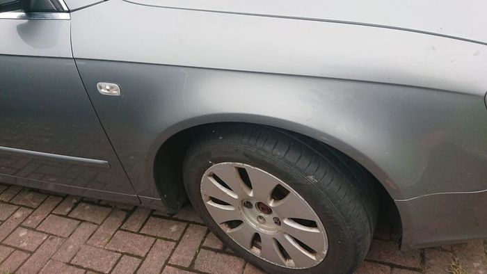 Audi a4 b7 2.0tdi BRE 140hp estate 7 speed automatic CVT factory b6 b7 s-line  black roof lining half leather seats thule towbar parts breaking healthy engine armrest glove box LY7G paint code