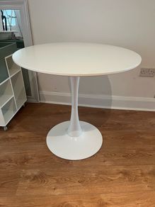 small pod kitchen table