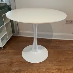 small pod kitchen table