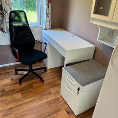 Desk, Chair & Lockable Pedestal Drawer Unit