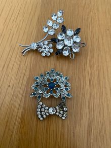 Old Diamante Broaches (3)