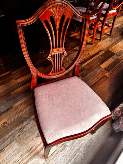 Beautiful Table and Chairs