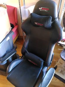 GT Omega Pro chair