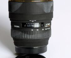 Sigma 24 -70 mm  F2.8.  EX DC Minolta / Sony A mount