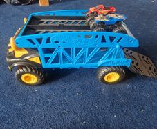 Hot Wheels Monster Trucks Mover Transporter